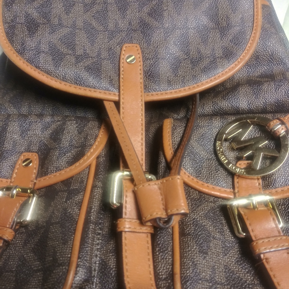 MK backpack - Picture 5 of 13